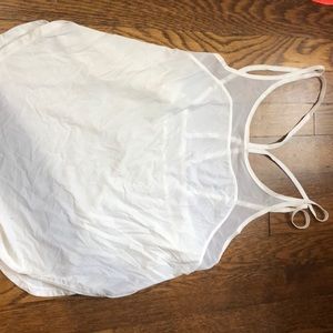 White lululemon tank top